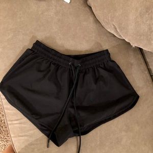 Aritzia Tna shorts